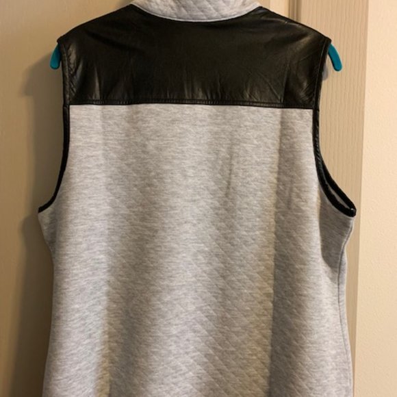Chico's Women's Fleece Quilted Pattern Size 1 Zip Vest Leather Accent NEW - Picture 7 of 7